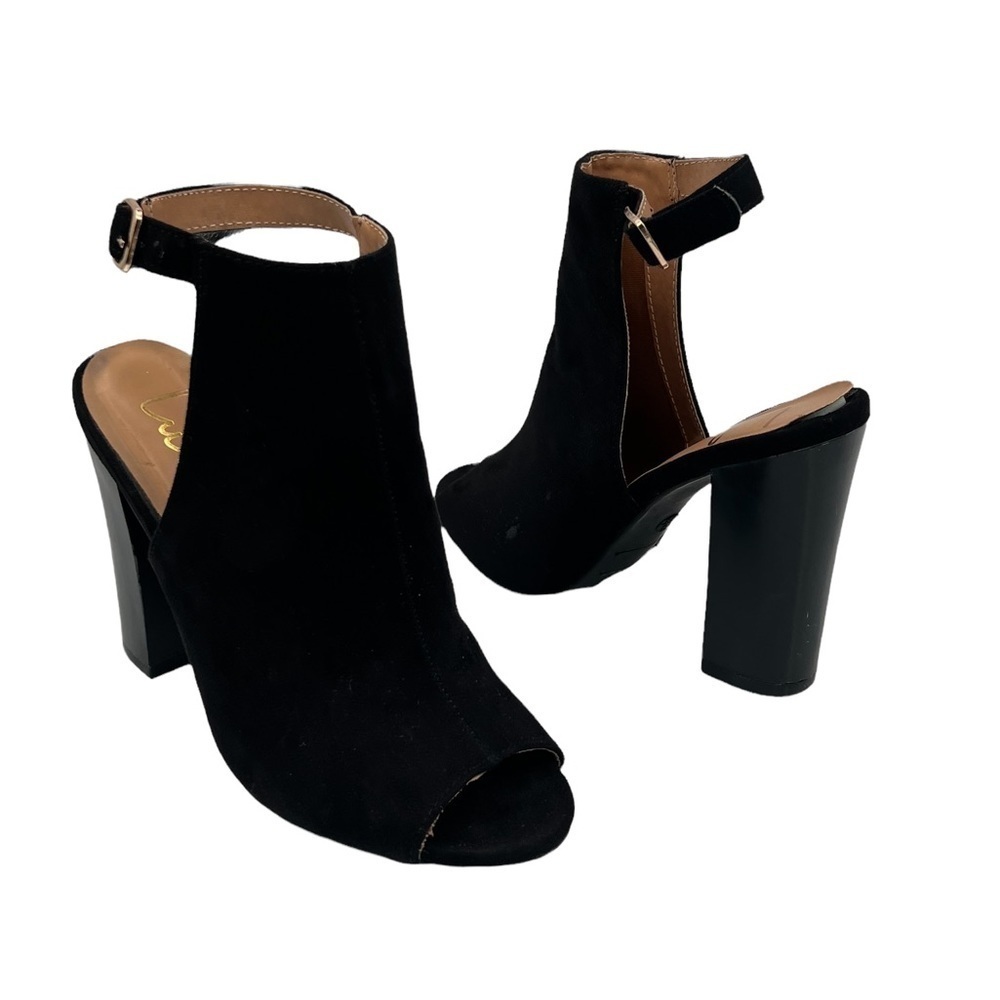 Lulu's Black Suede Peep Toe Ankle Strap Block Heeled Sandals Size 6 Women’s